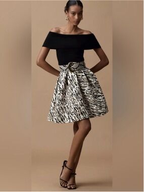 THEO The Label Tyche Jacquard Pleated Mini Skirt. NWT